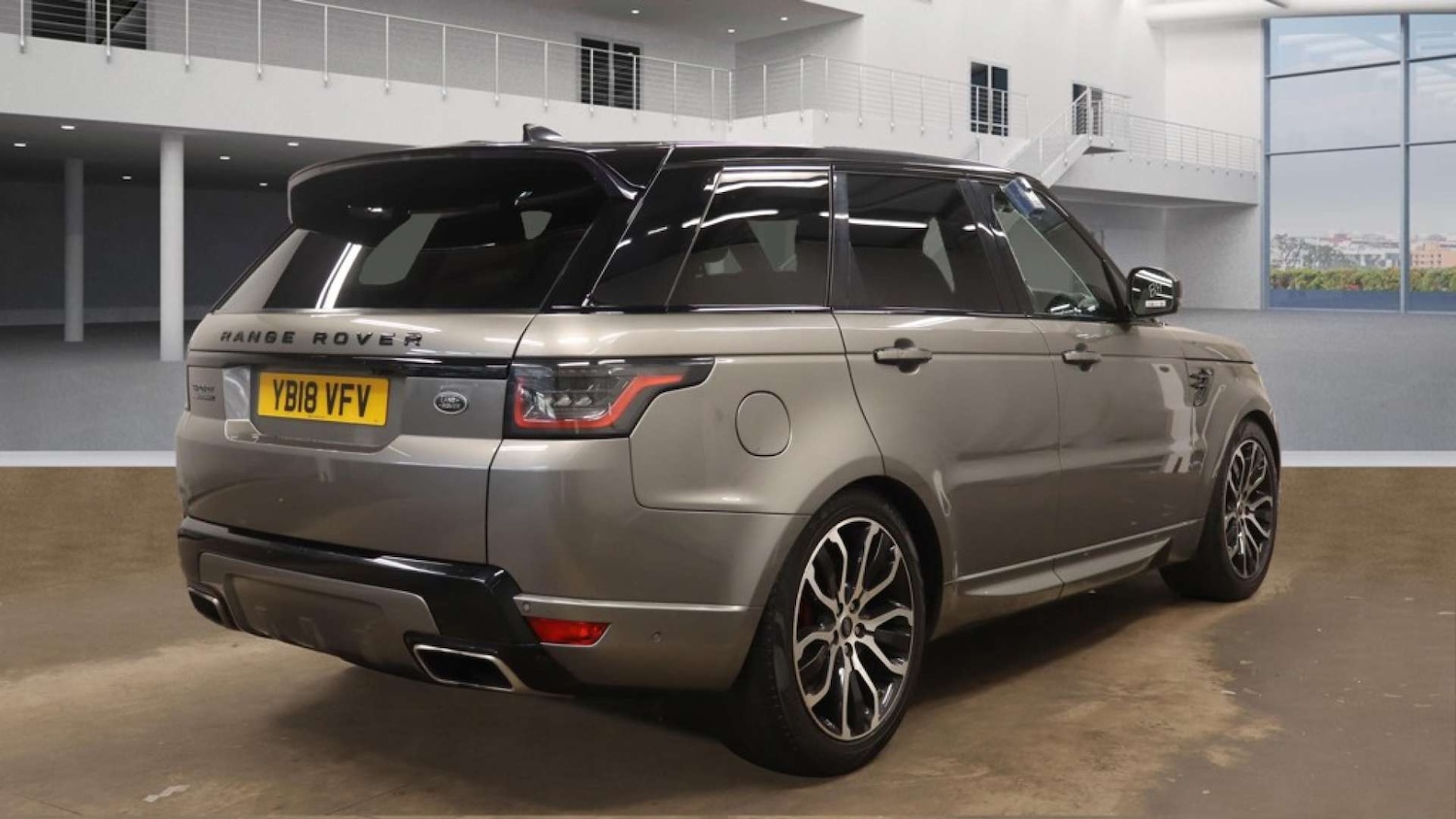 Used Land Rover Range Rover Sport 2018 for sale - 76776974: Photo 10