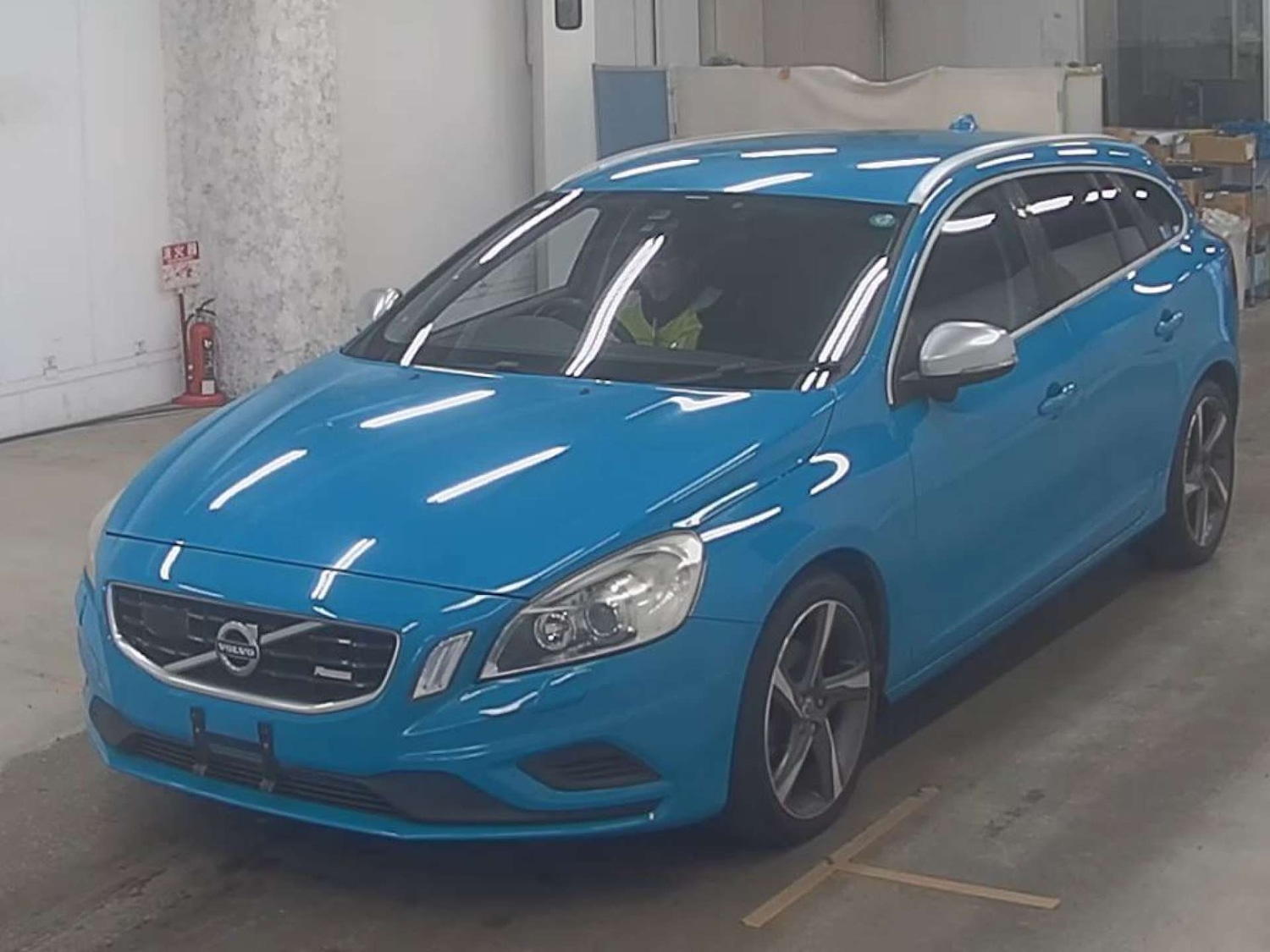 Used Volvo V60 2013 for sale - 77847494: Photo 4