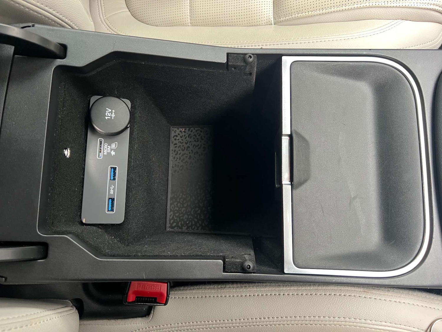 Used Jaguar E-Pace 2018 for sale - 76776872: Photo 39