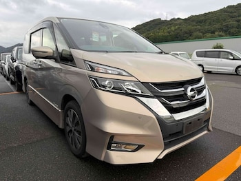 Used Nissan Serena 2017 for sale - 76971078: Photo
