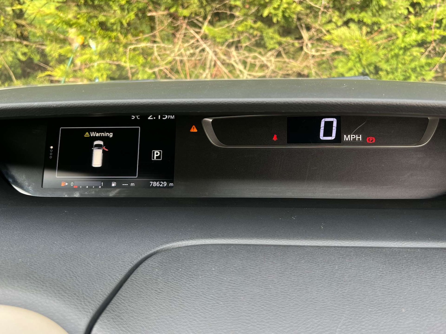 Used Nissan Serena 2017 for sale - 76971078: Photo 32