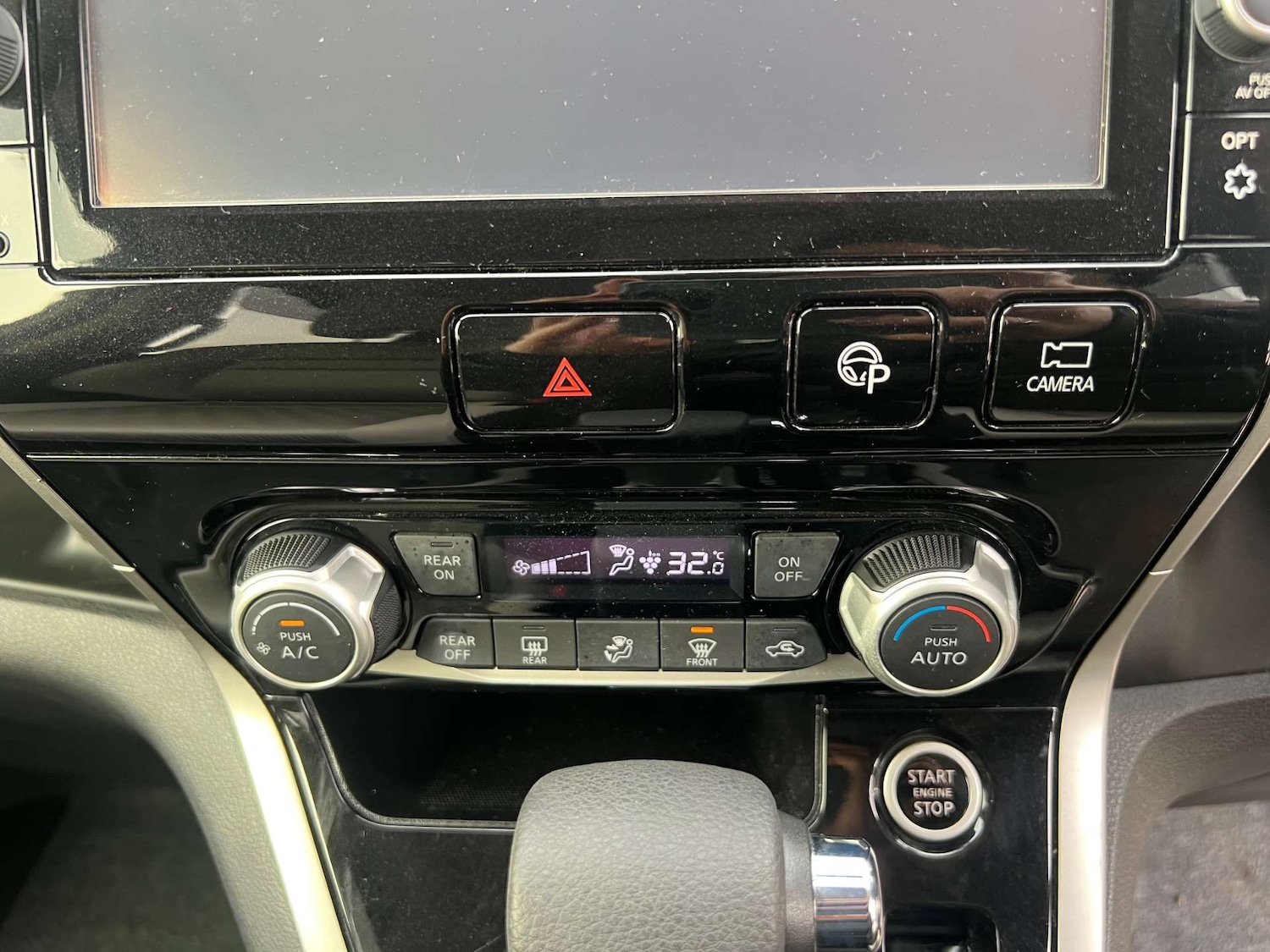 Used Nissan Serena 2017 for sale - 76971078: Photo 38