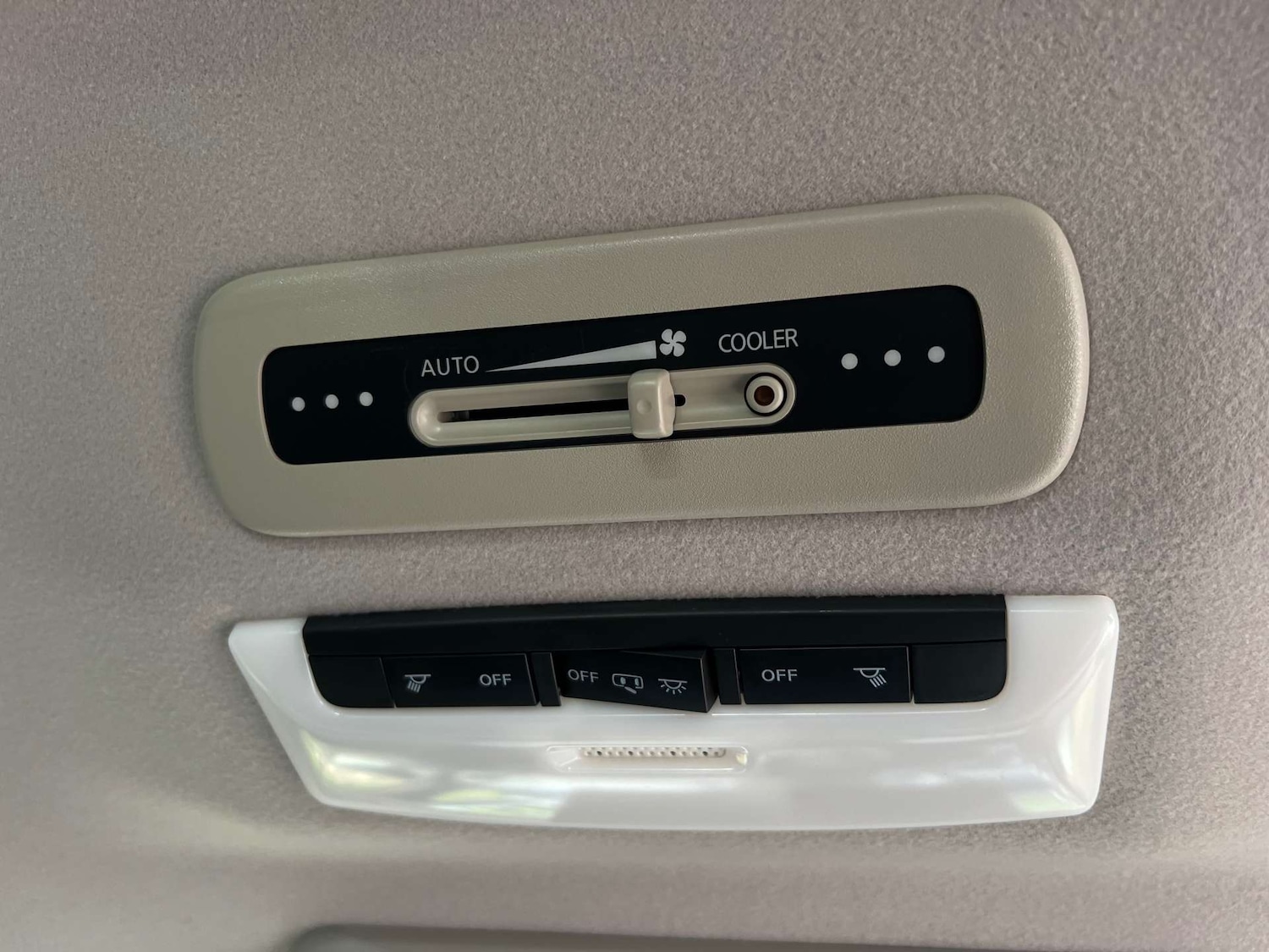 Used Nissan Serena 2017 for sale - 76971078: Photo 44