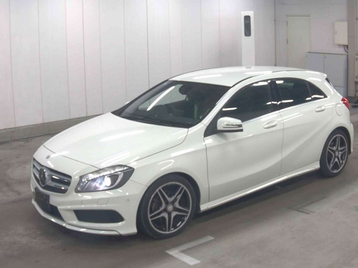 Used Mercedes-Benz A-Class 2013 for sale - 77336975: Photo 5