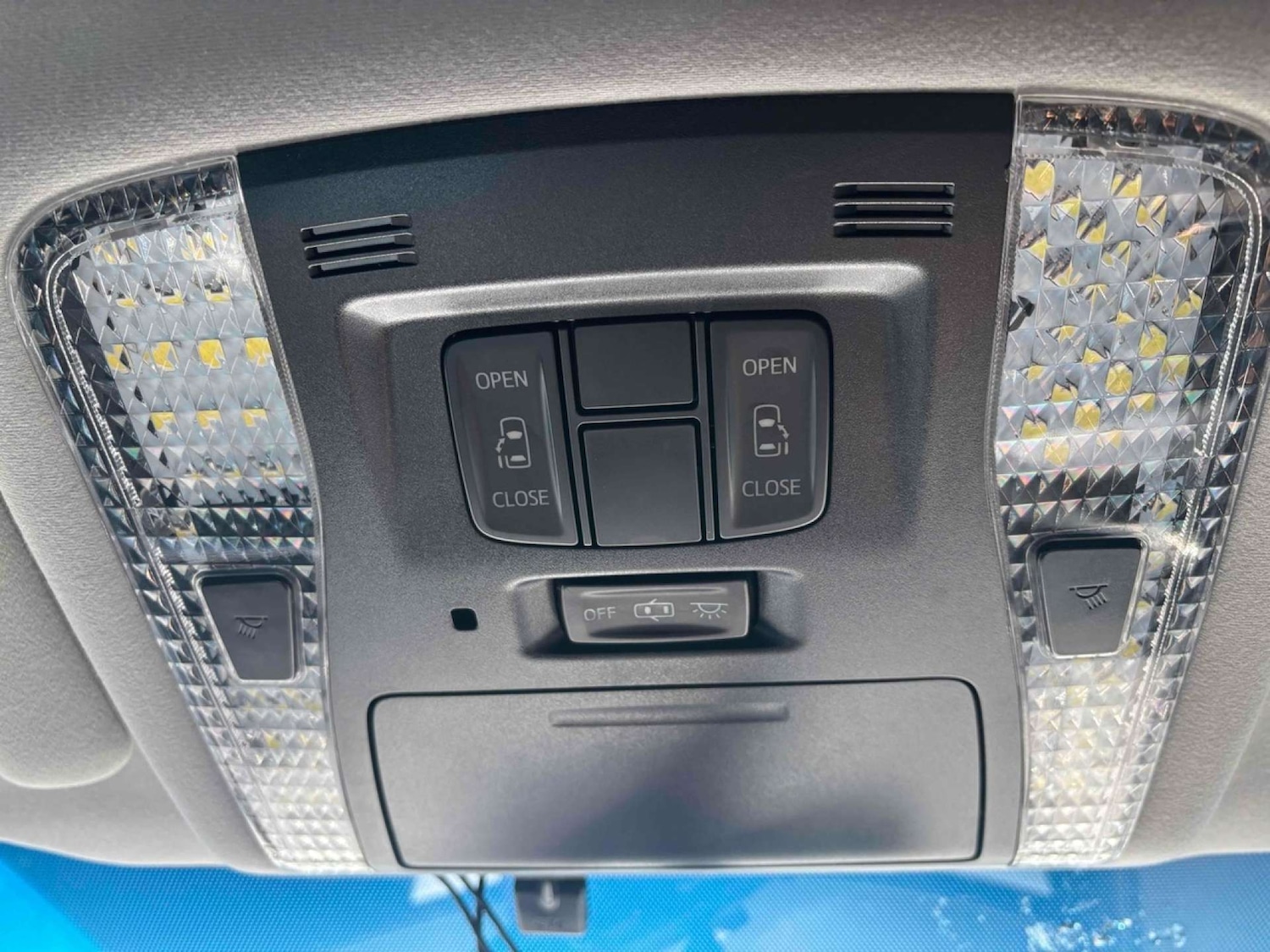 Used Toyota Alphard 2015 for sale - 76973931: Photo 21