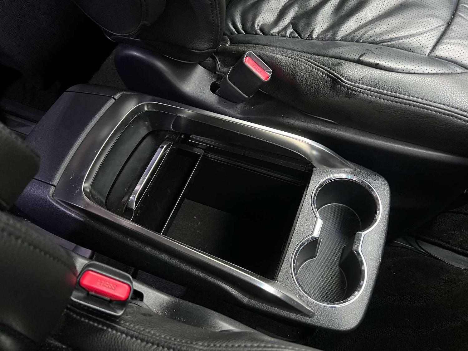 Used Toyota Alphard 2015 for sale - 76973931: Photo 37