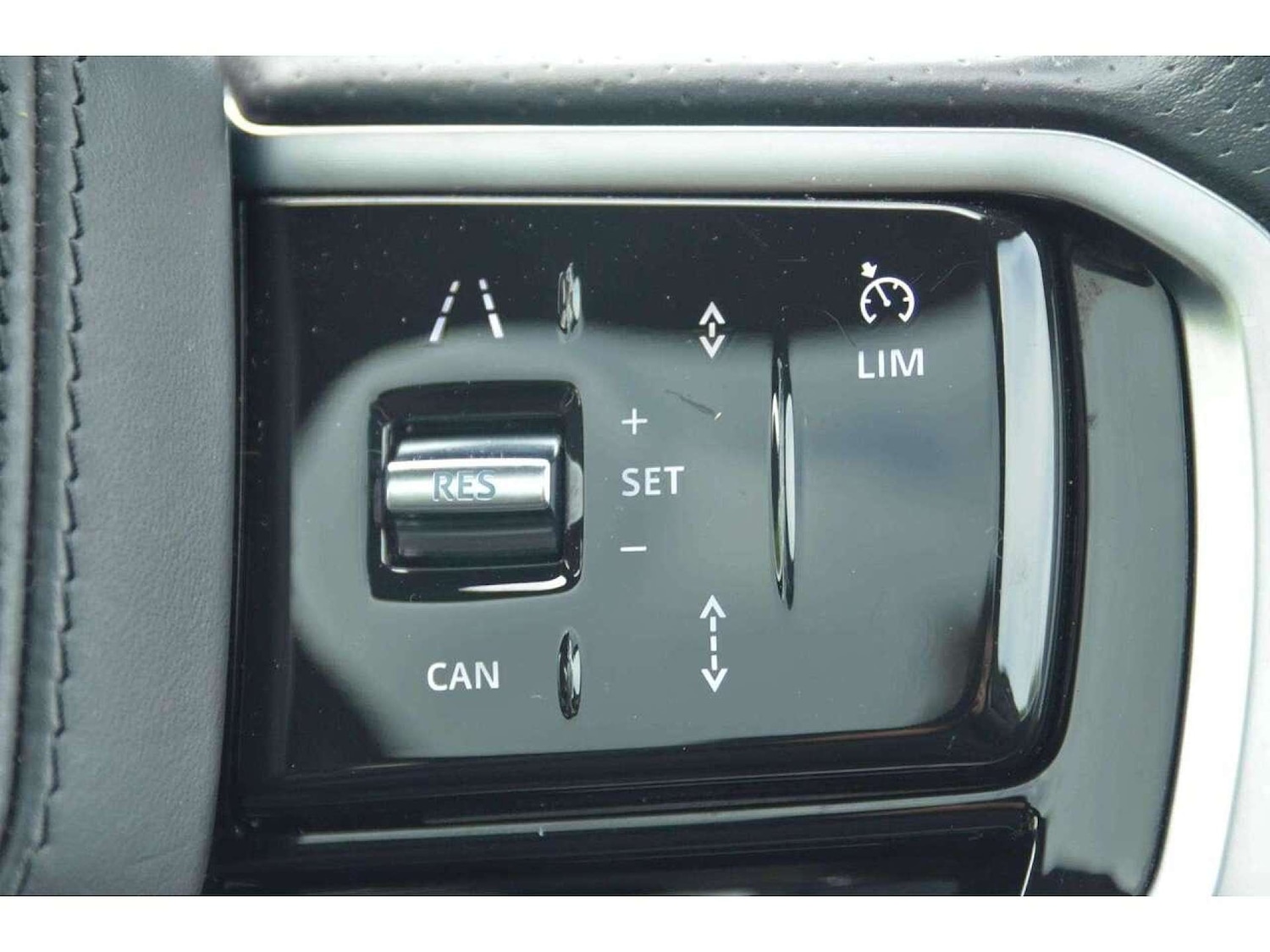 Used Land Rover Discovery Sport 2021 for sale - 76776879: Photo 24