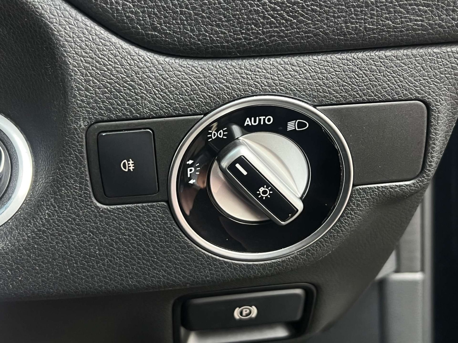 Used Mercedes-Benz GLA 2015 for sale - 77245625: Photo 24