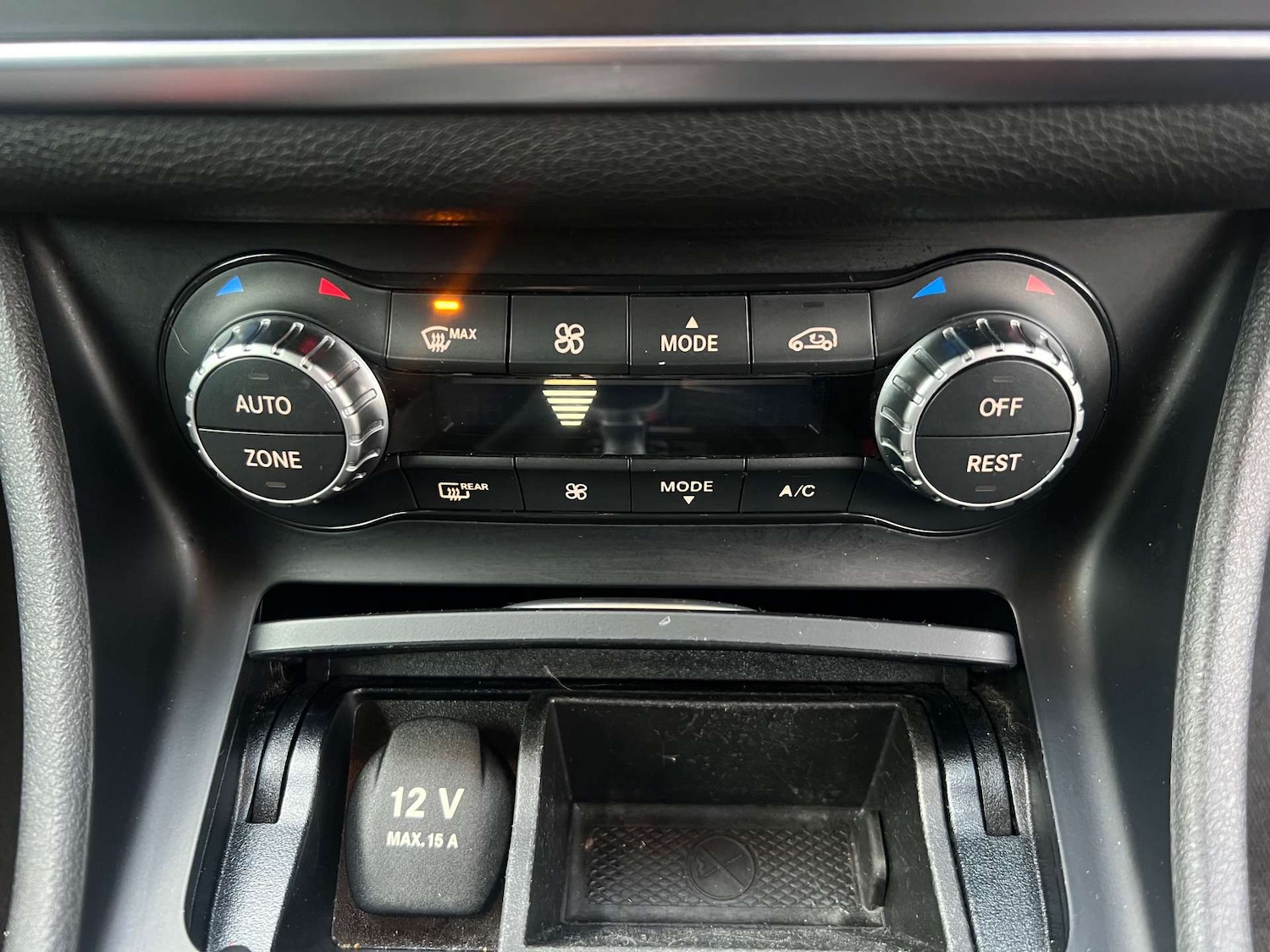 Used Mercedes-Benz GLA 2015 for sale - 77245625: Photo 38