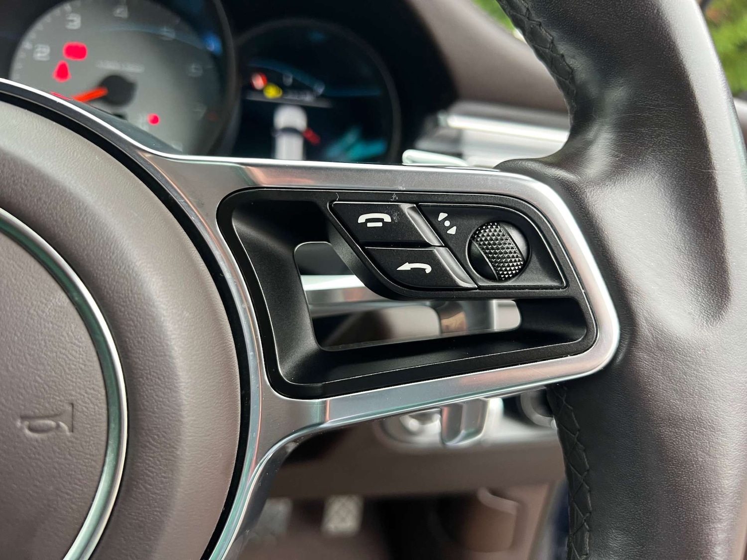 Used Porsche Macan 2015 for sale - 77662792: Photo 25