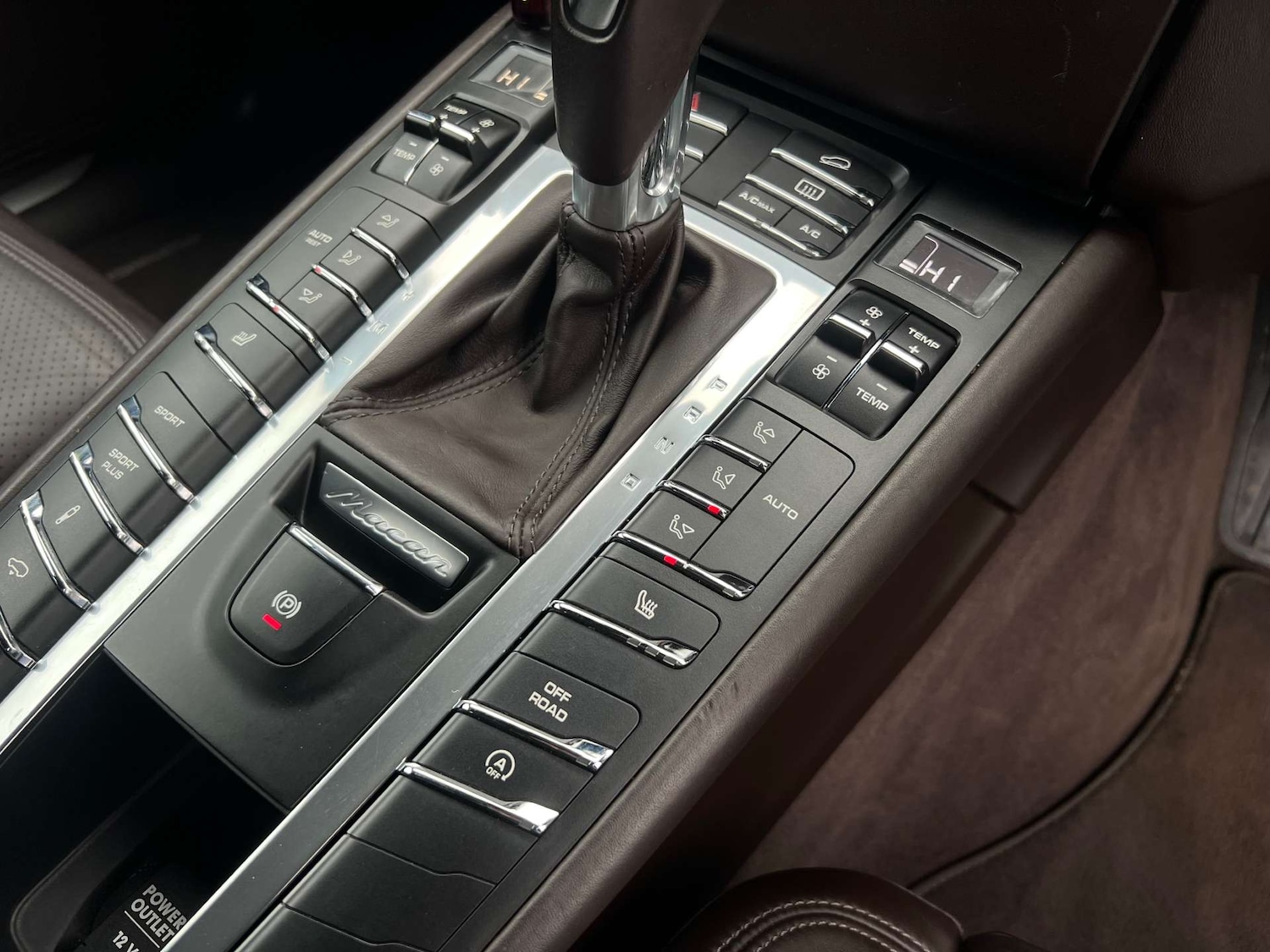 Used Porsche Macan 2015 for sale - 77662792: Photo 38