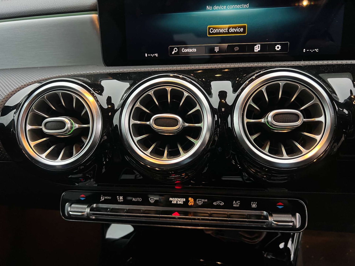 Used Mercedes-Benz CLA 2020 for sale - 76776947: Photo 35