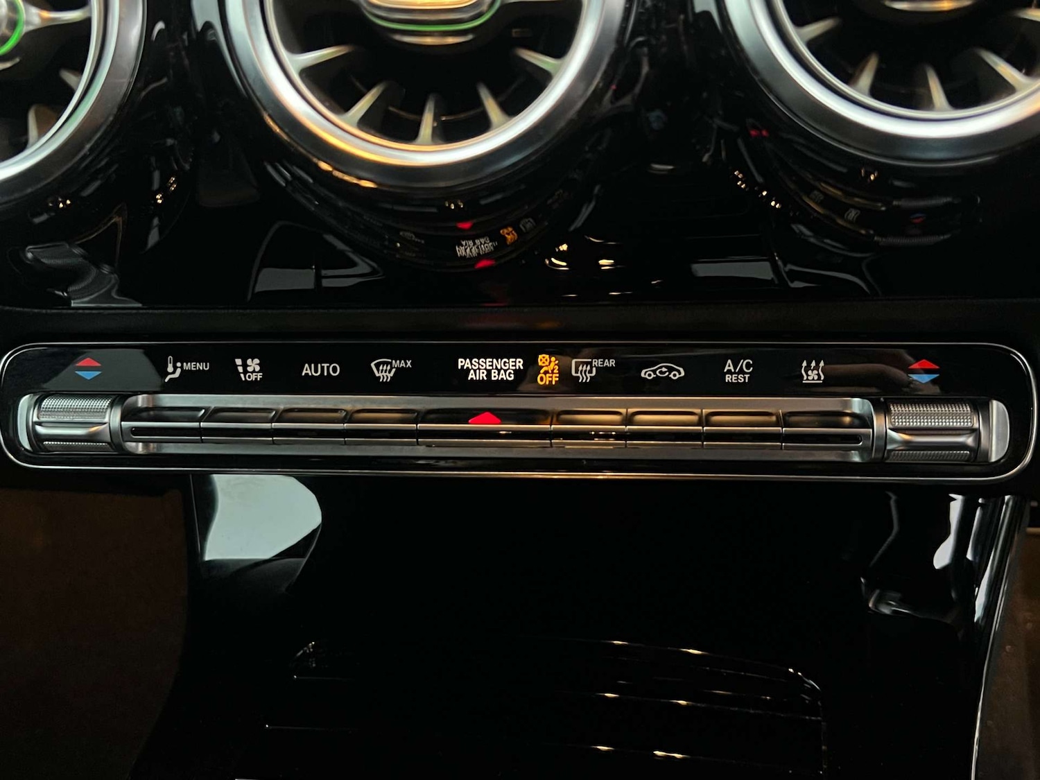 Used Mercedes-Benz CLA 2020 for sale - 76776947: Photo 36