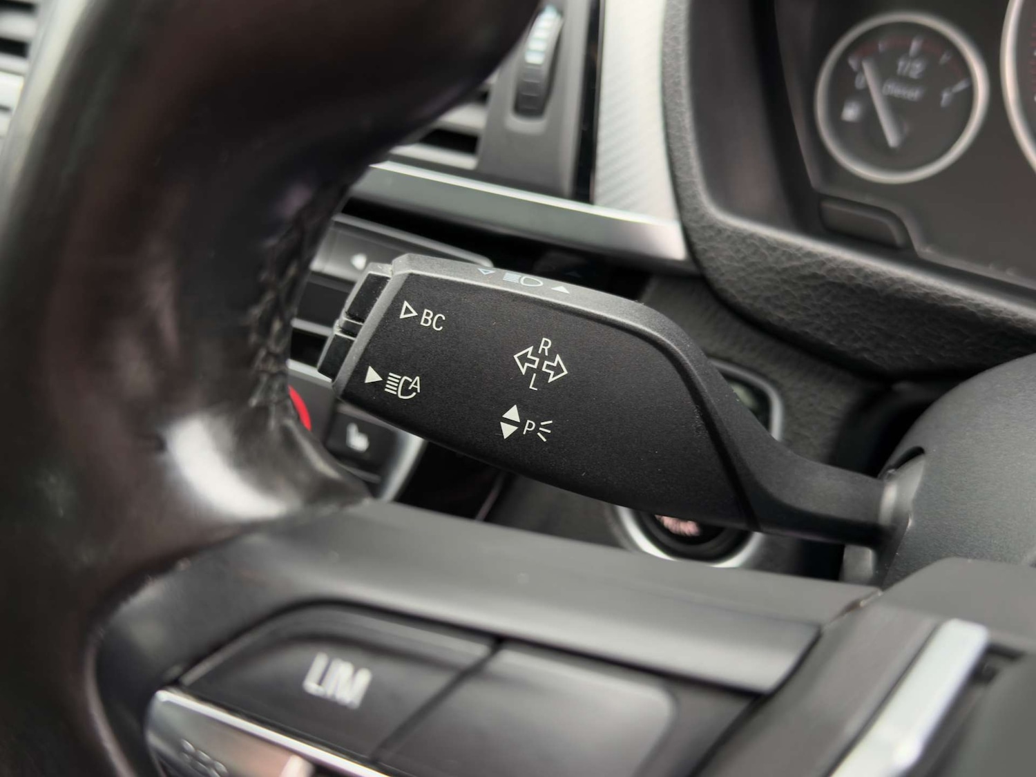 Used BMW 3 Series 2019 for sale - 76777000: Photo 32