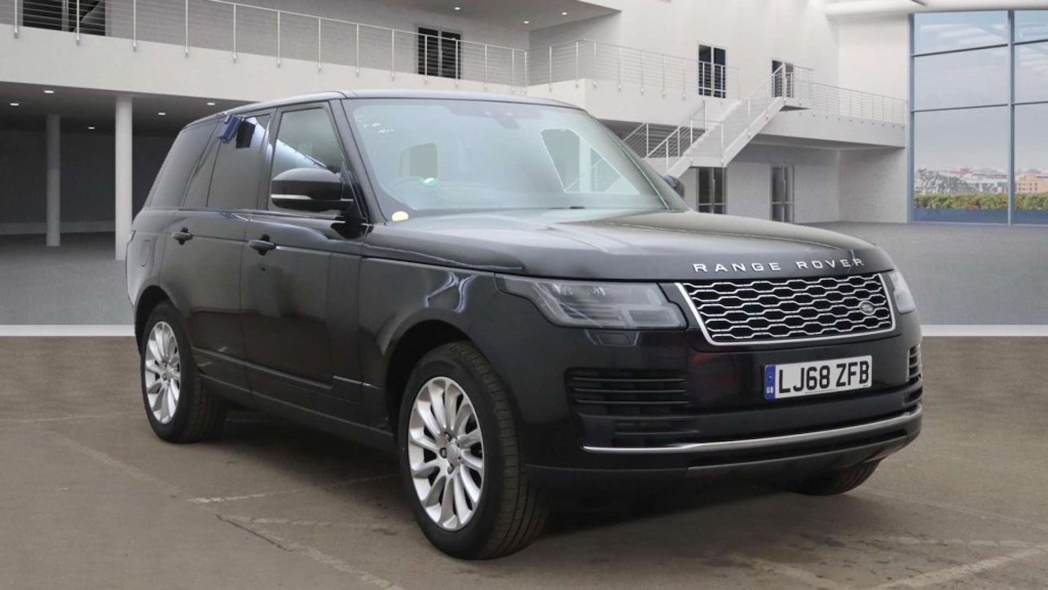 Used Land Rover Range Rover 2018 for sale - 76834596: Photo 1