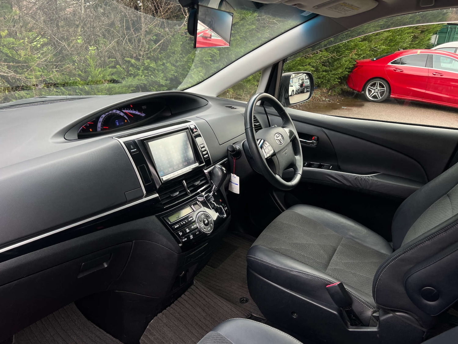 Used Toyota Estima 2015 for sale - 77950373: Photo 19