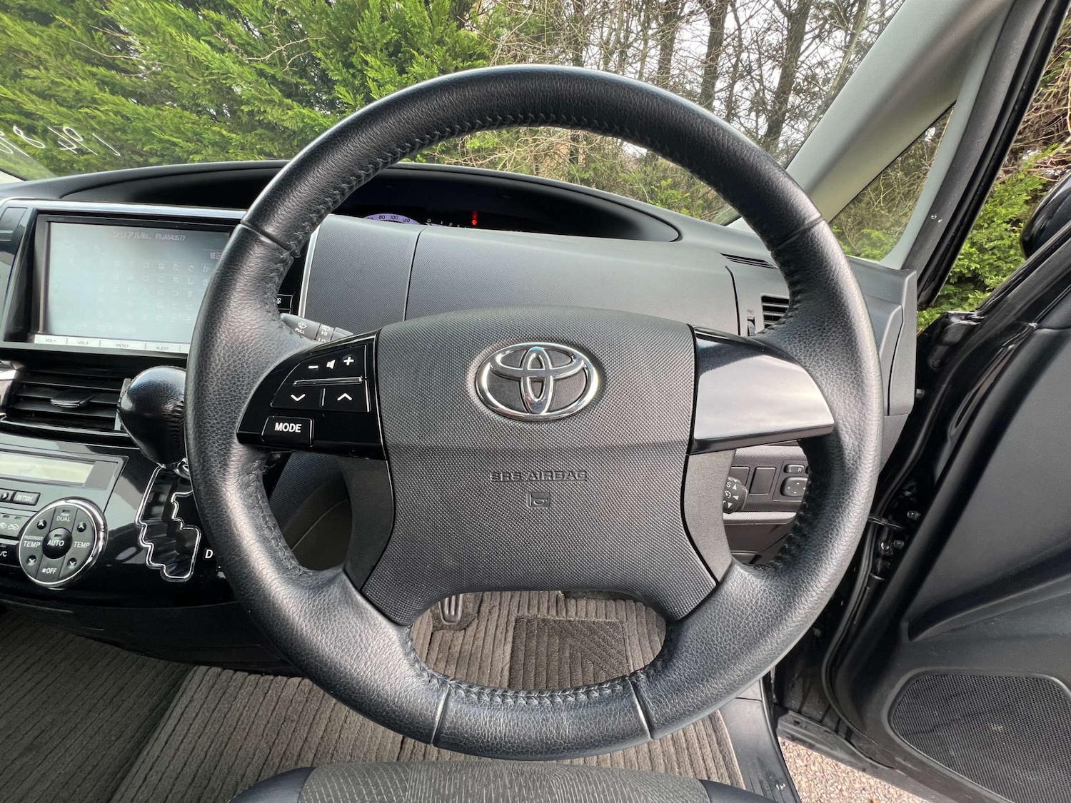 Used Toyota Estima 2015 for sale - 77950373: Photo 27