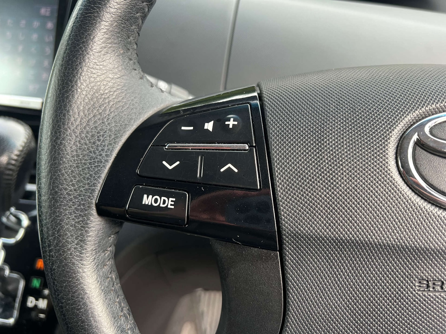 Used Toyota Estima 2015 for sale - 77950373: Photo 28