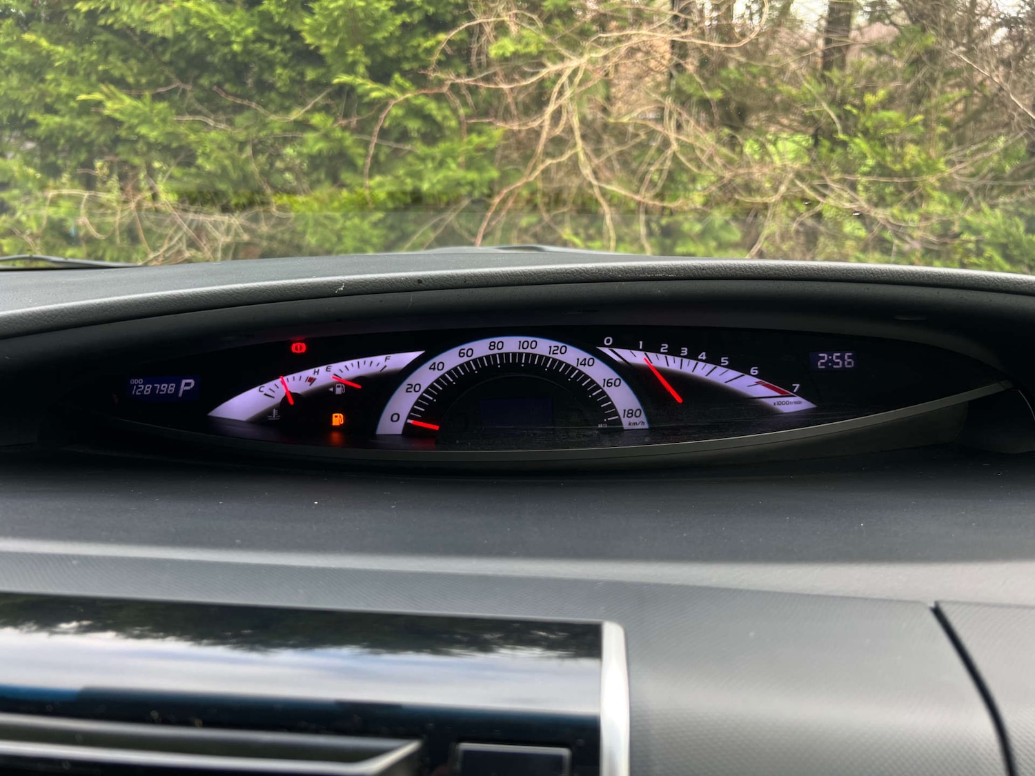 Used Toyota Estima 2015 for sale - 77950373: Photo 30