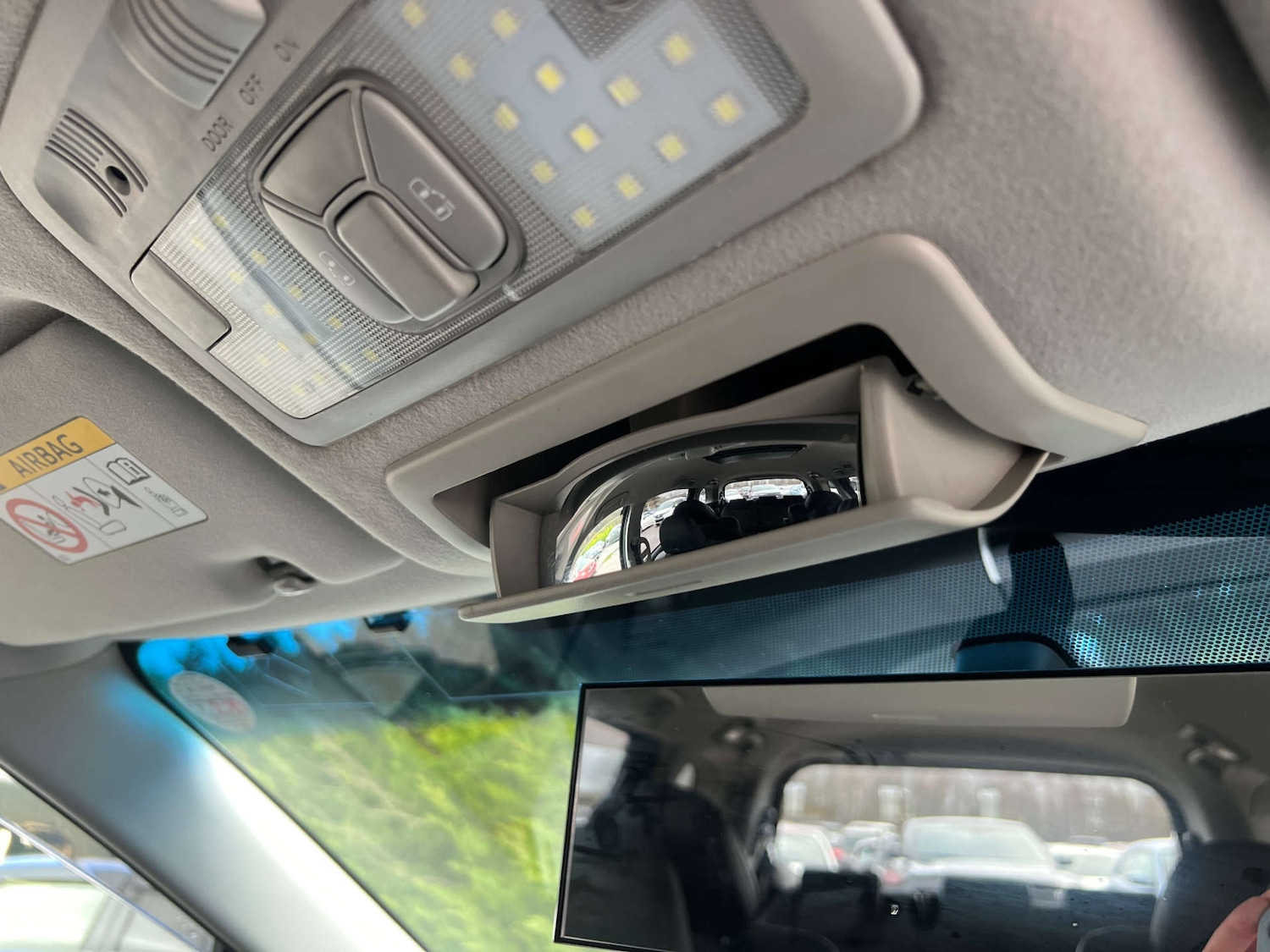 Used Toyota Estima 2015 for sale - 77950373: Photo 33