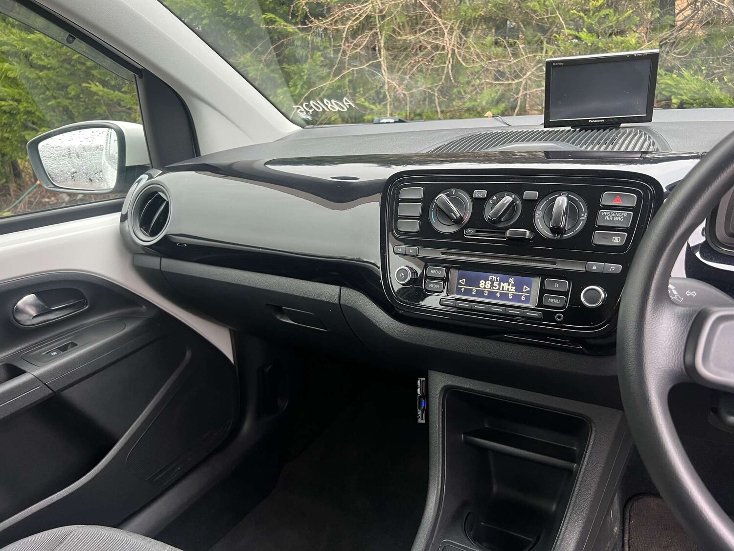 Used Volkswagen up! 2013 for sale - 77523264: Photo 27