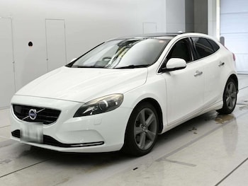 Used Volvo V40 2013 for sale - 78596074: Photo