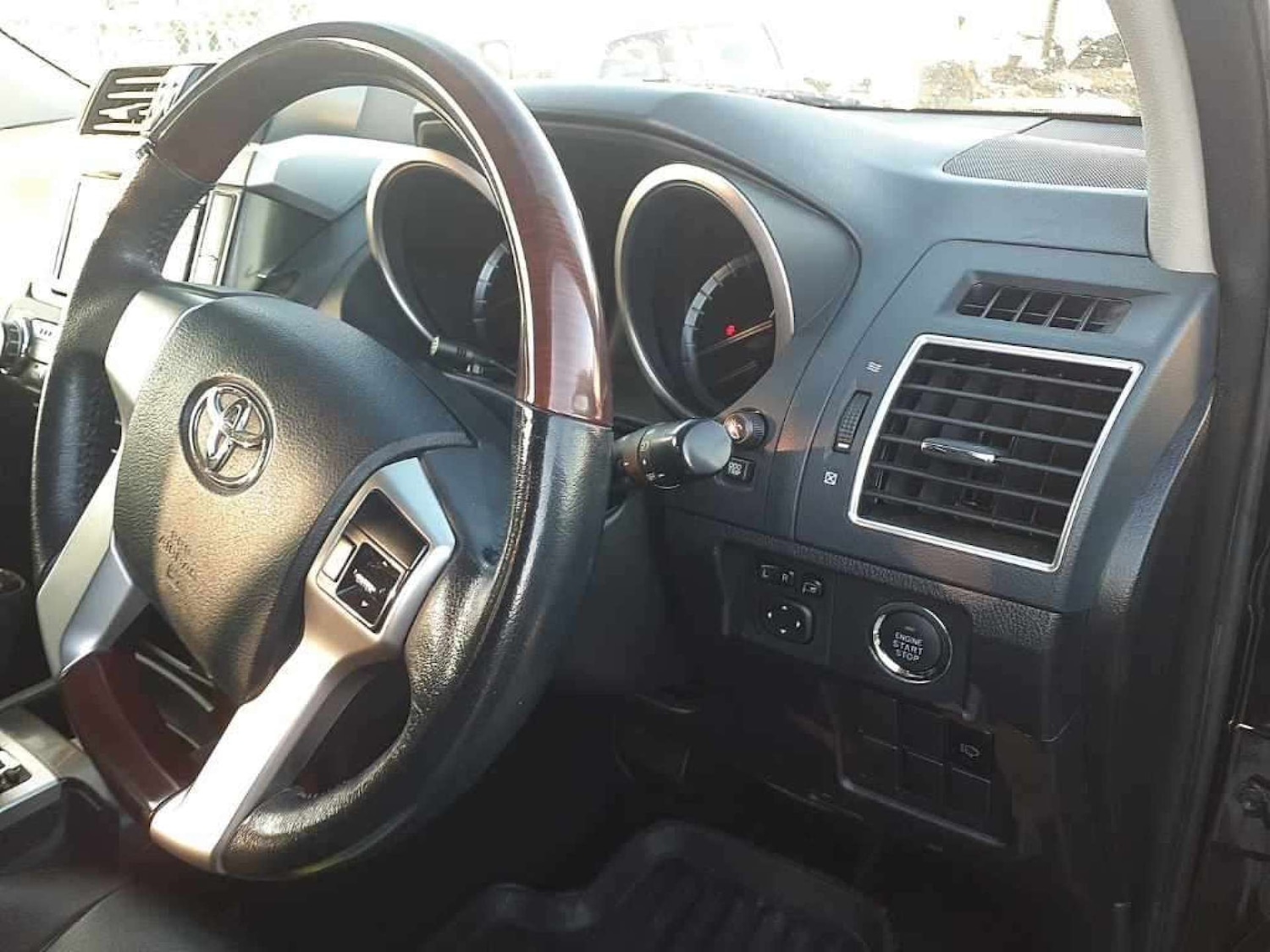 Used Toyota Land Cruiser 2014 for sale - 78167942: Photo 18