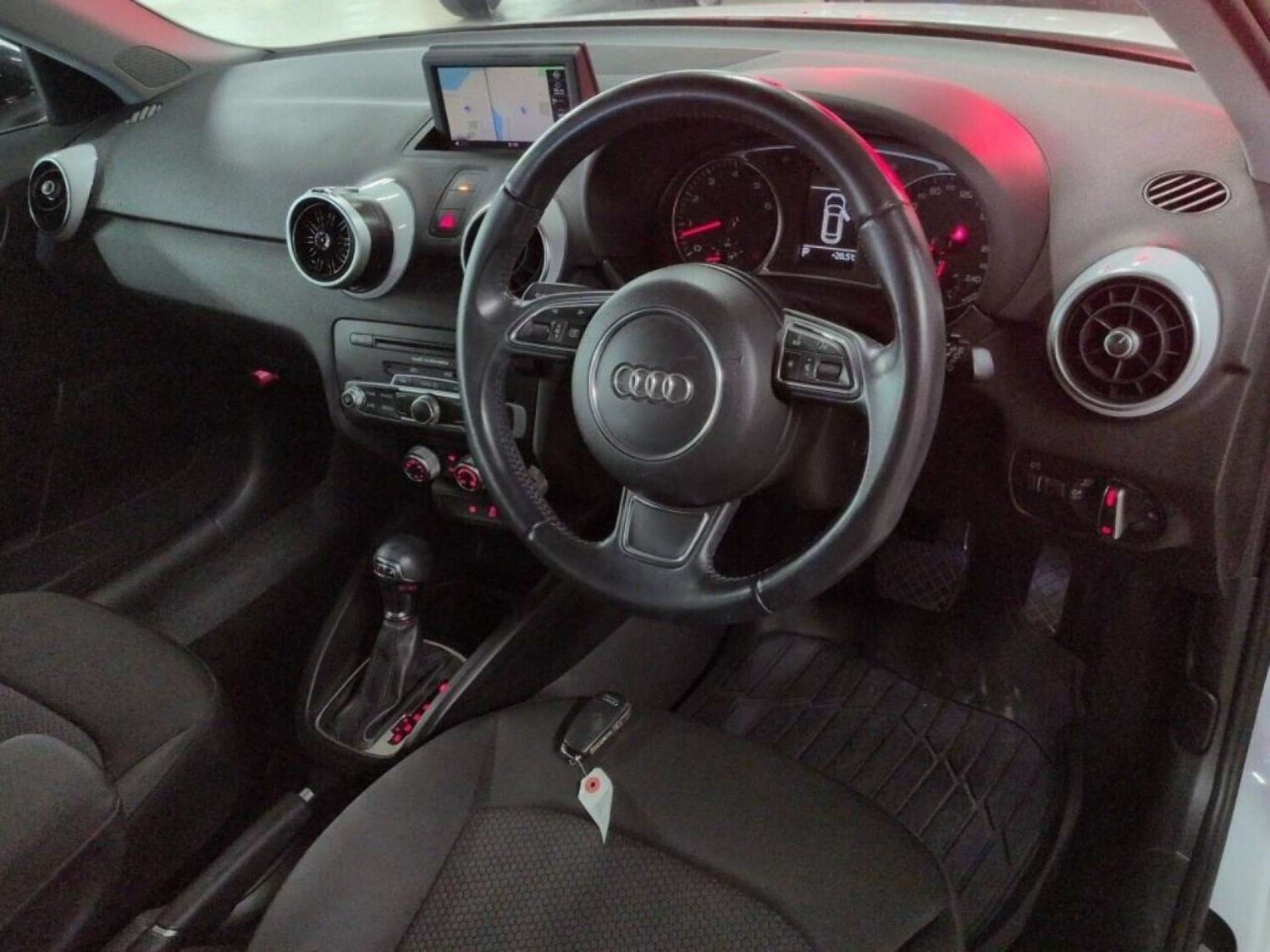 Used Audi A1 2015 for sale - 77364252: Photo 14