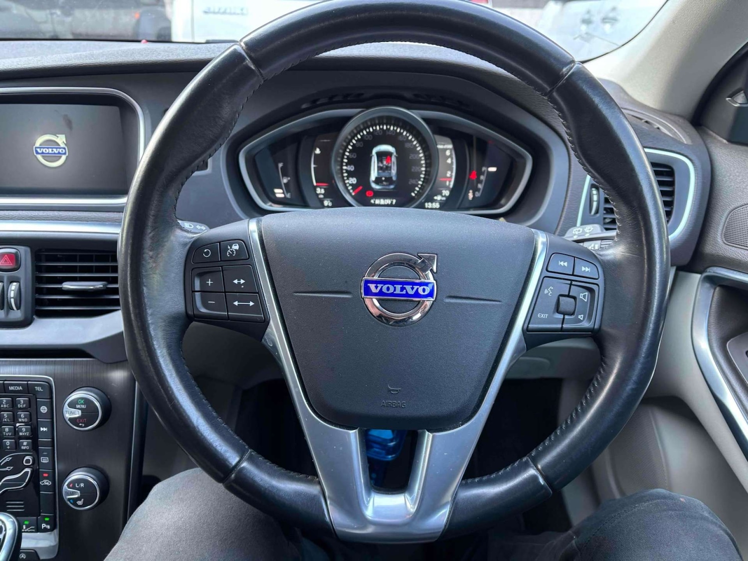 Used Volvo V40 2015 for sale - 78152375: Photo 19