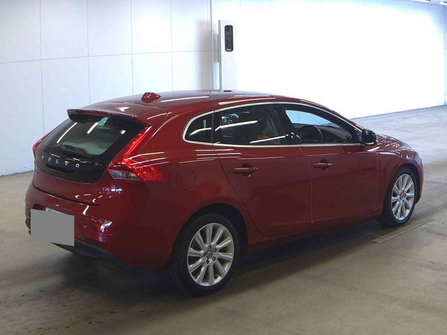 Used Volvo V40 2015 for sale - 78152375: Photo 9