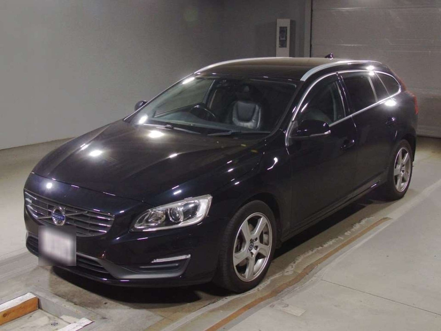 Used Volvo V60 2014 for sale - 77989910: Photo 3