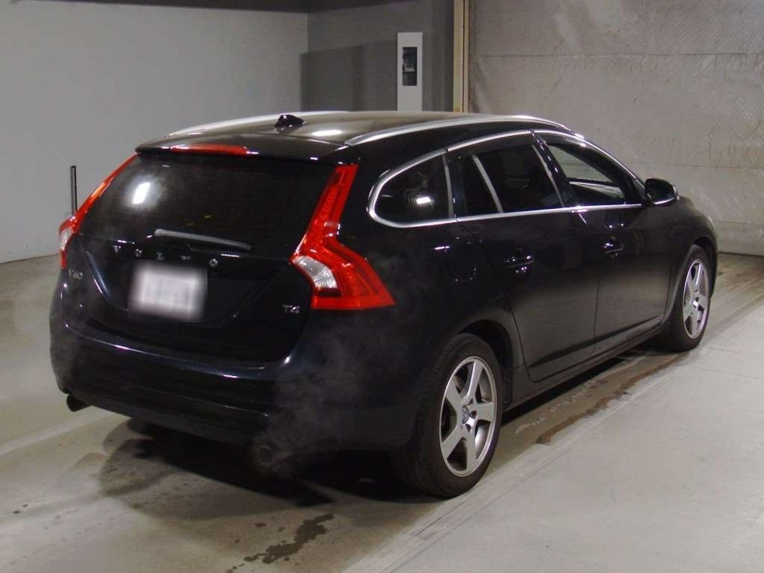 Used Volvo V60 2014 for sale - 77989910: Photo 6