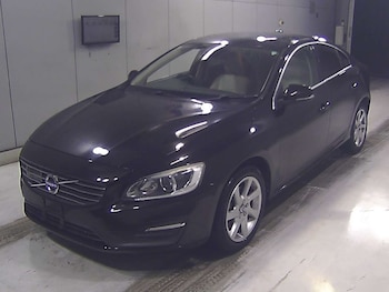 Used Volvo S60 2015 for sale - 79437461: Photo