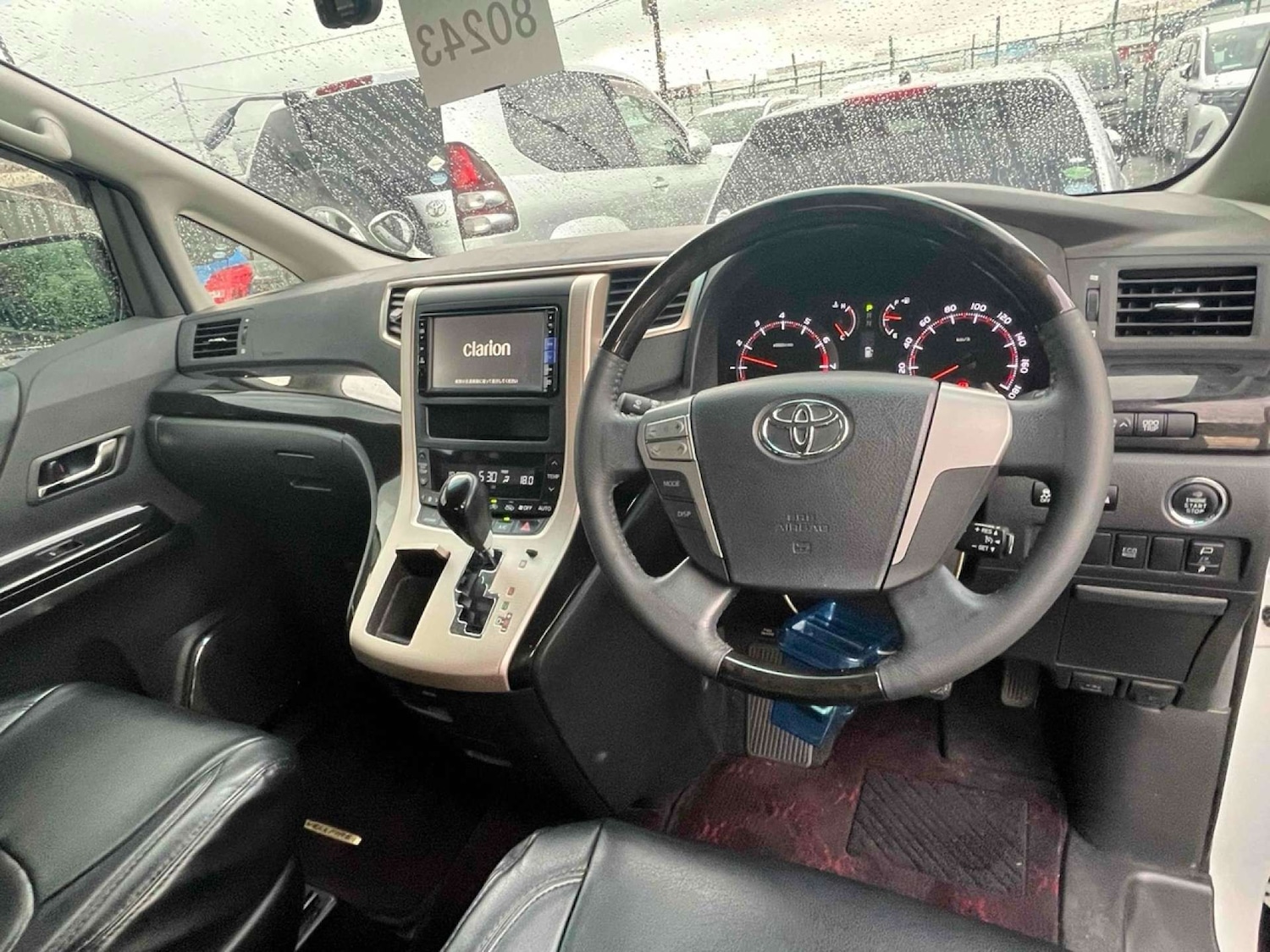 Used Toyota Vellfire 2013 for sale - 76973947: Photo 12