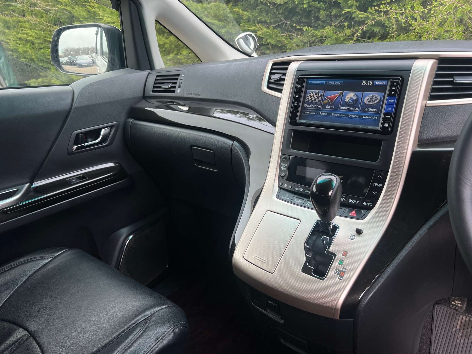 Used Toyota Vellfire 2013 for sale - 76973947: Photo 33