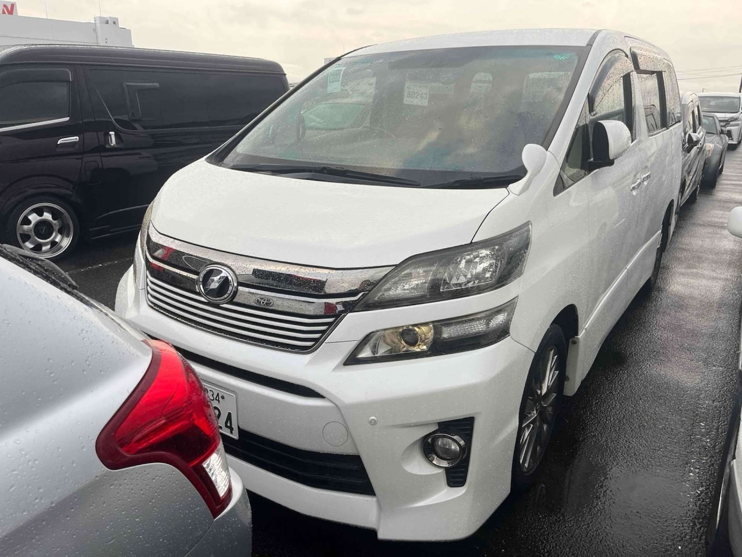 Used Toyota Vellfire 2013 for sale - 76973947: Photo 4