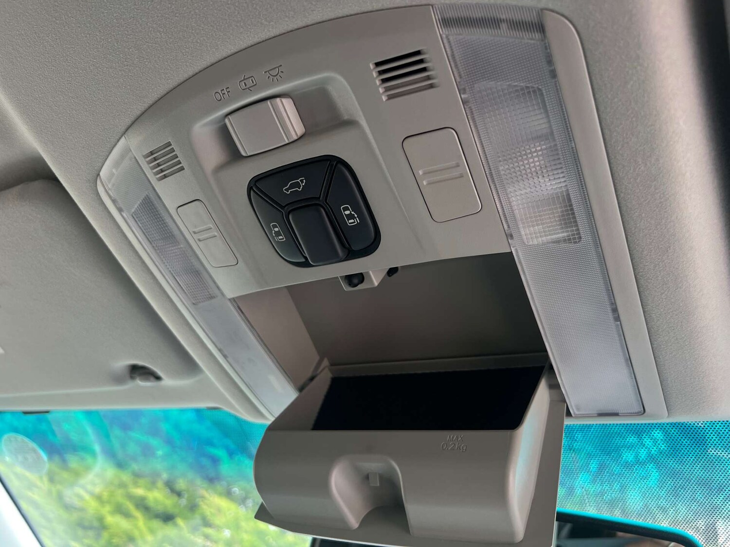 Used Toyota Vellfire 2013 for sale - 76973947: Photo 50