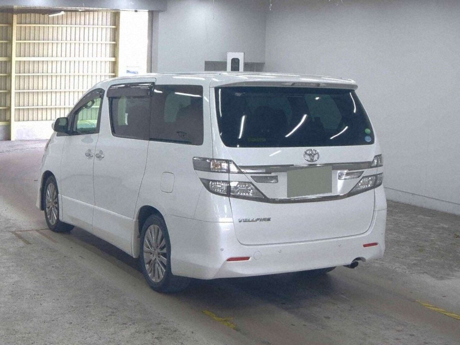 Used Toyota Vellfire 2013 for sale - 76973947: Photo 9