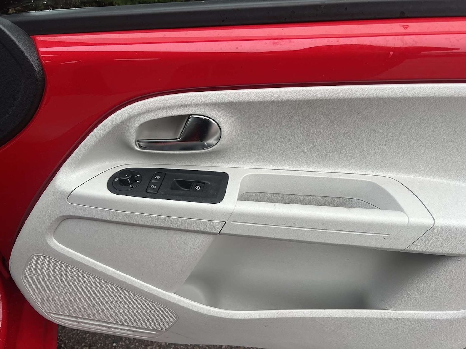 Used Volkswagen up! 2014 for sale - 77355532: Photo 14