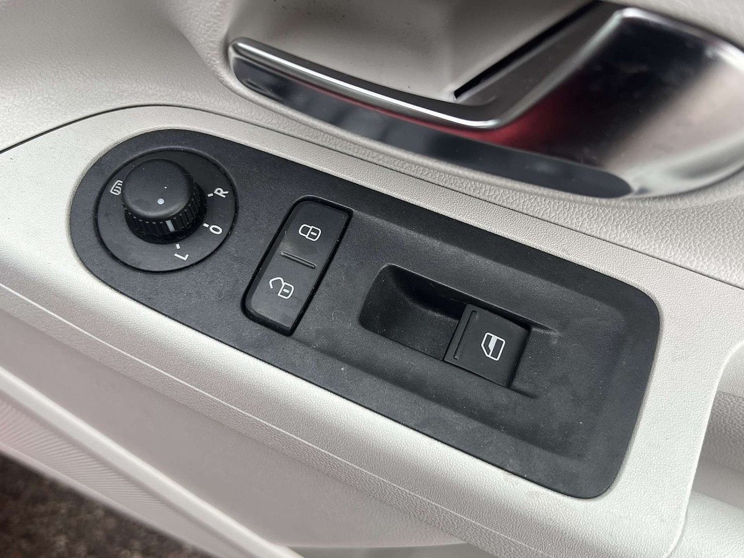 Used Volkswagen up! 2014 for sale - 77355532: Photo 15