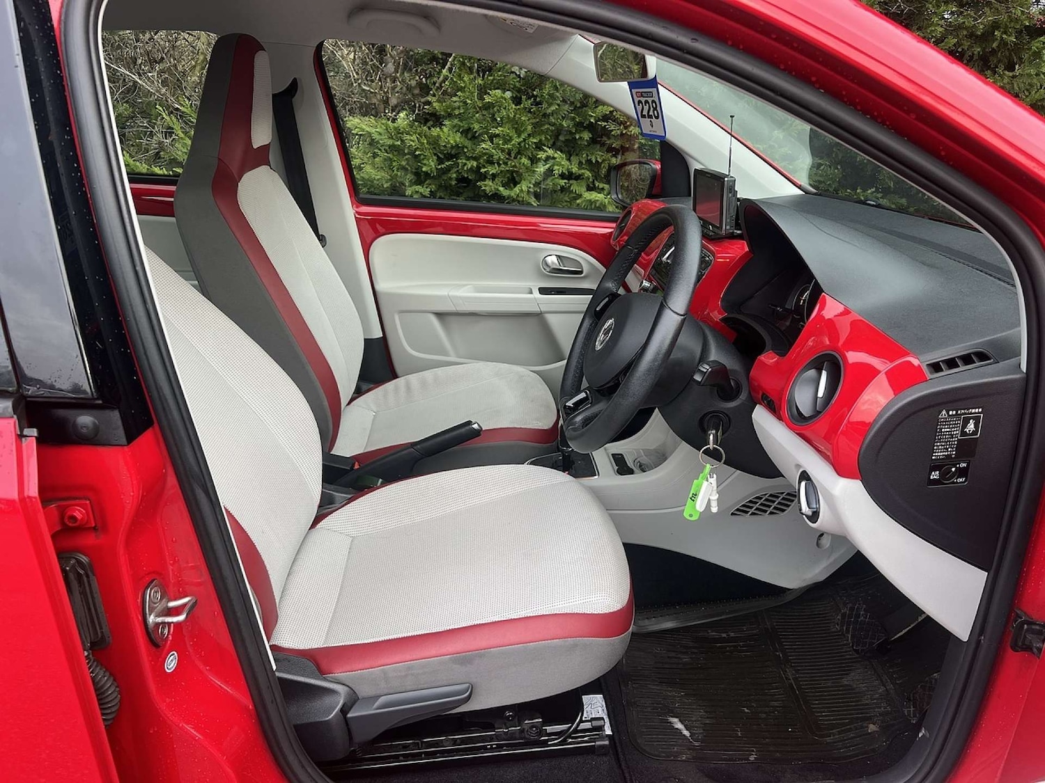 Used Volkswagen up! 2014 for sale - 77355532: Photo 17