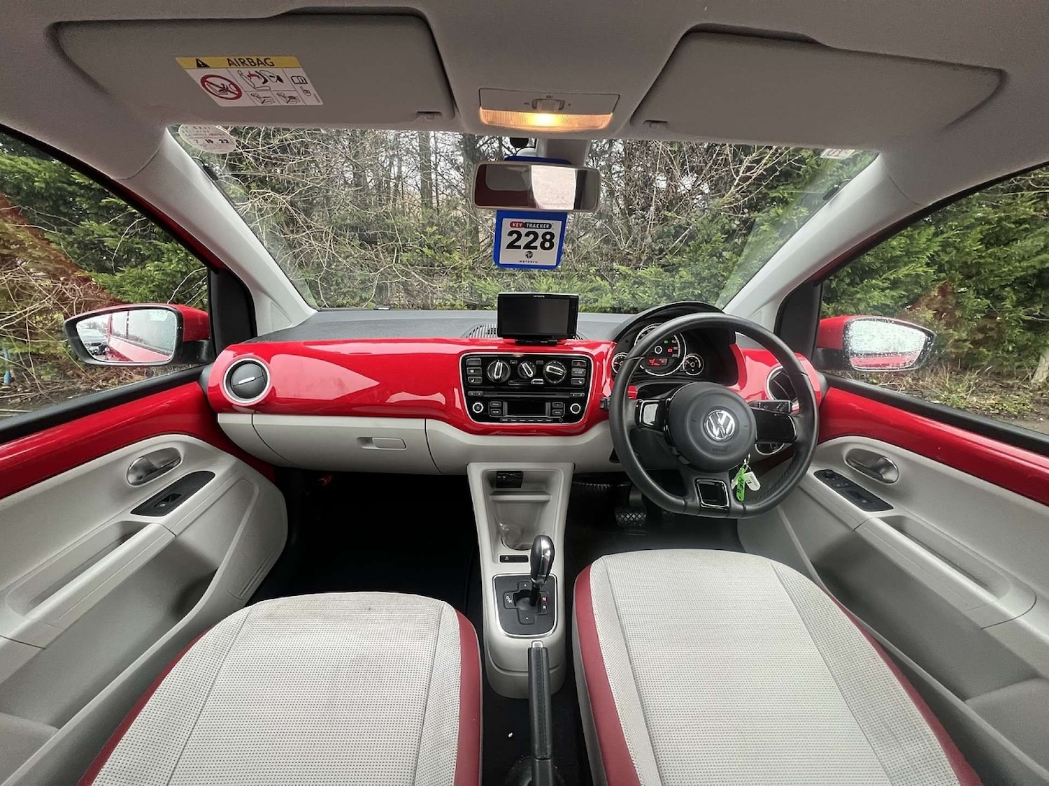 Used Volkswagen up! 2014 for sale - 77355532: Photo 2