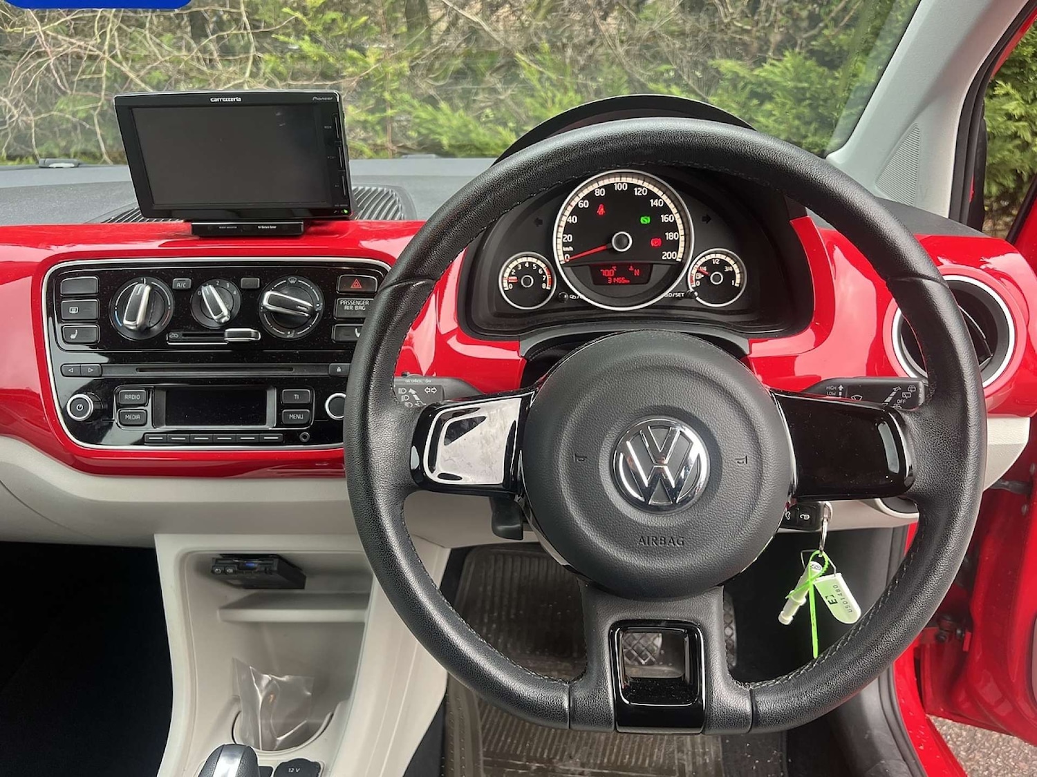 Used Volkswagen up! 2014 for sale - 77355532: Photo 23