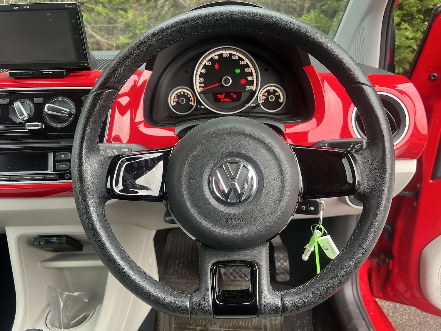 Used Volkswagen up! 2014 for sale - 77355532: Photo 24