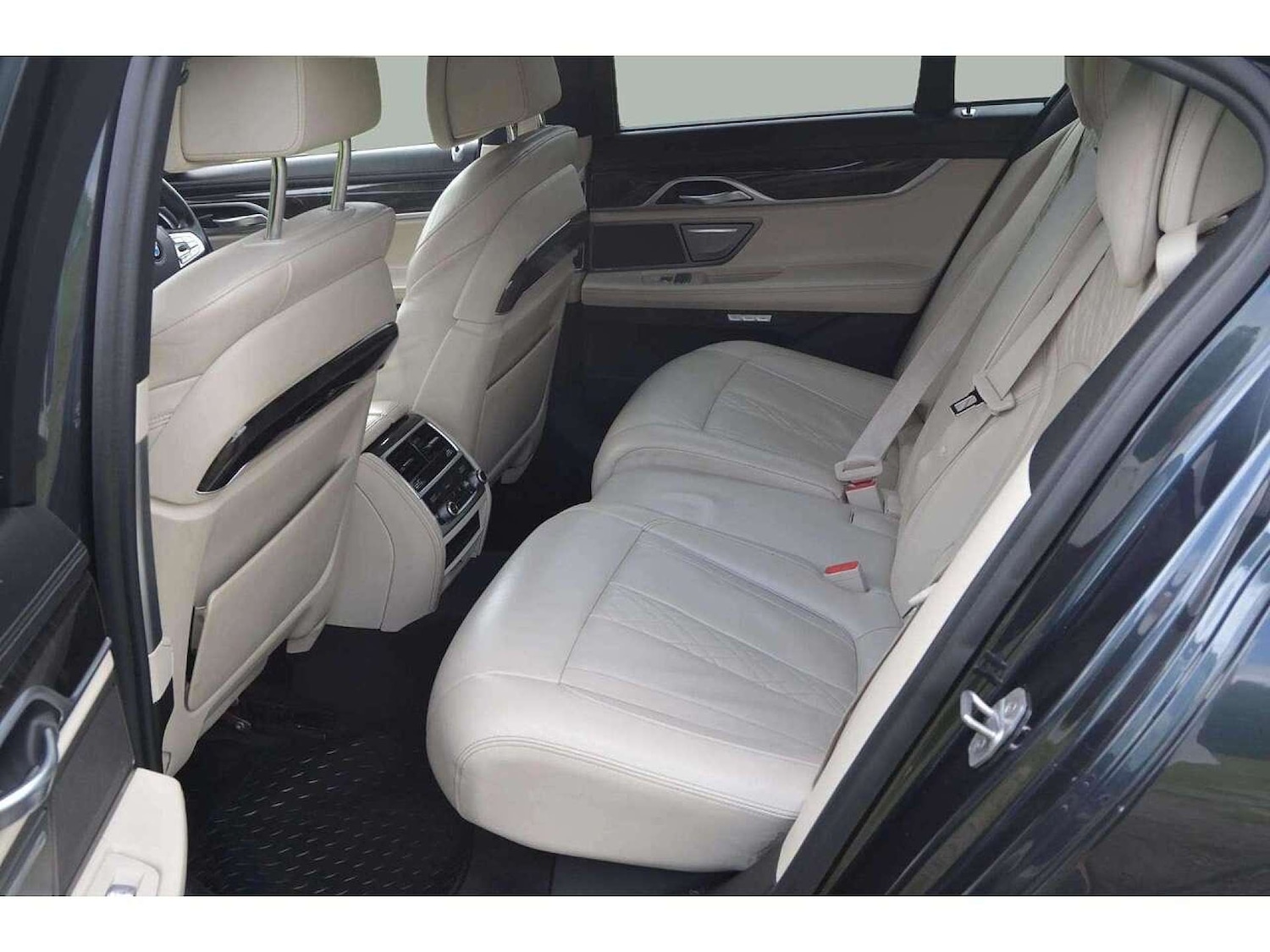 Used BMW 7 Series 2017 for sale - 76776873: Photo 23