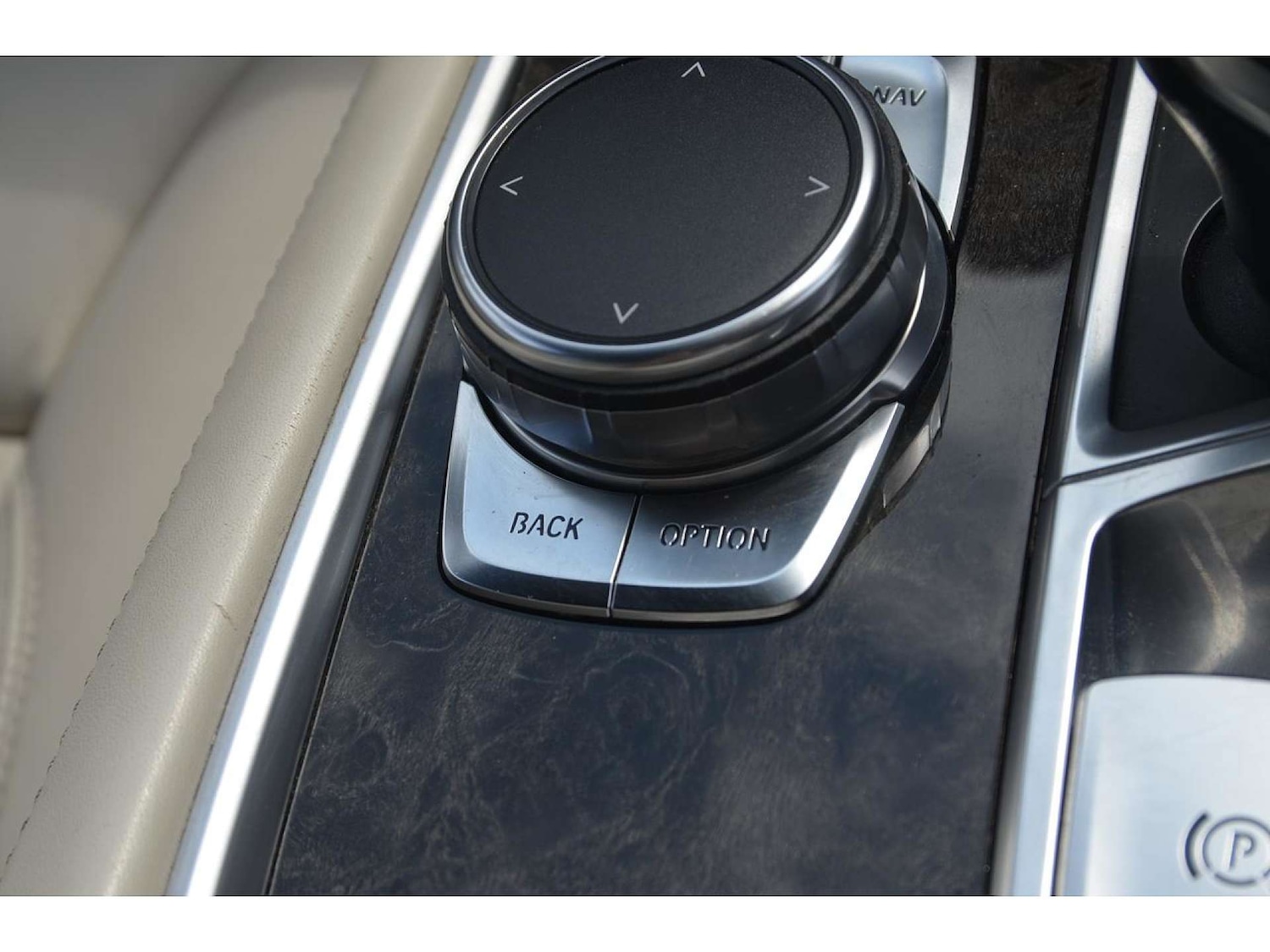 Used BMW 7 Series 2017 for sale - 76776873: Photo 44