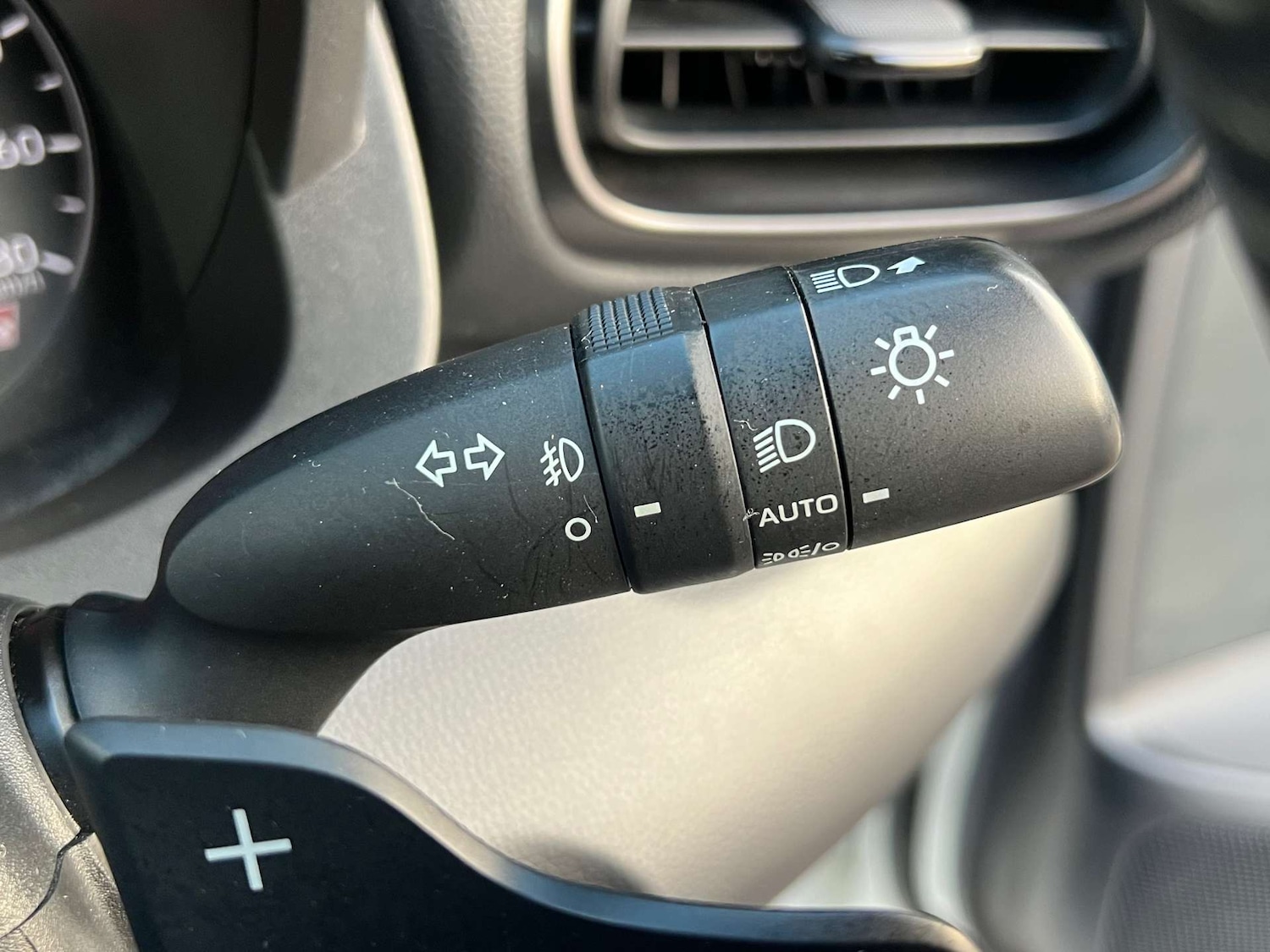 Used Toyota Yaris 2021 for sale - 77762360: Photo 29