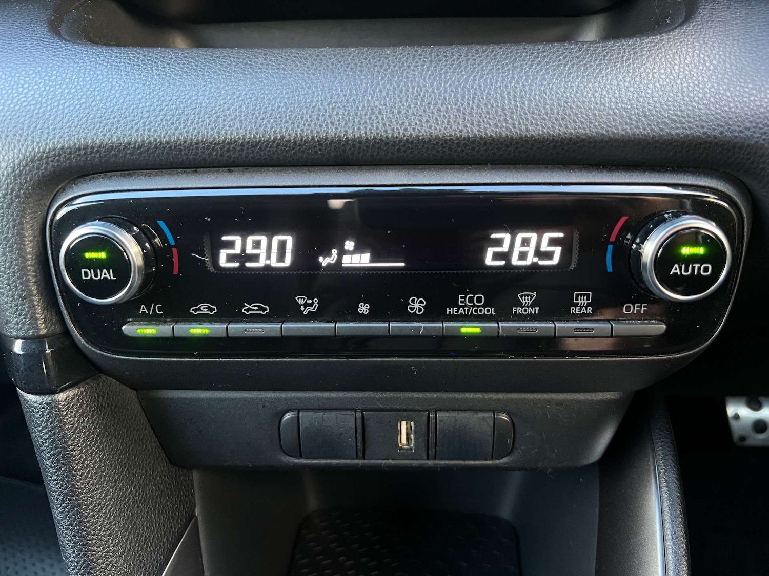 Used Toyota Yaris 2021 for sale - 77762360: Photo 35