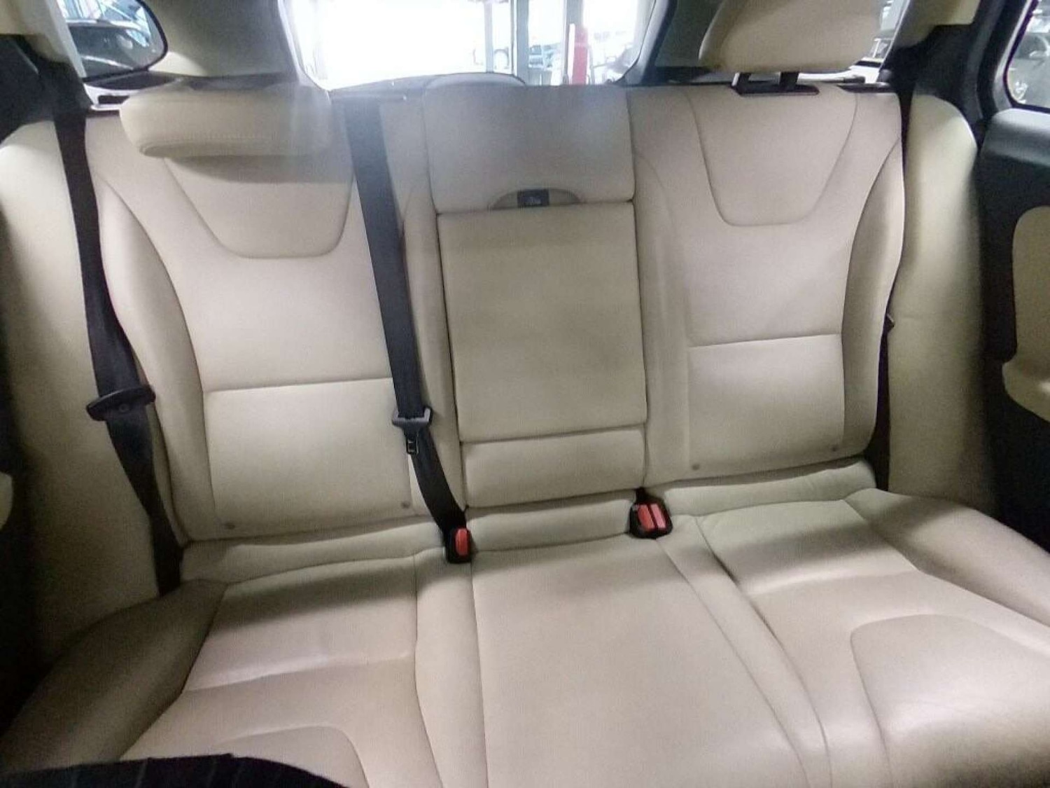 Used Volvo V60 2016 for sale - 77850613: Photo 13