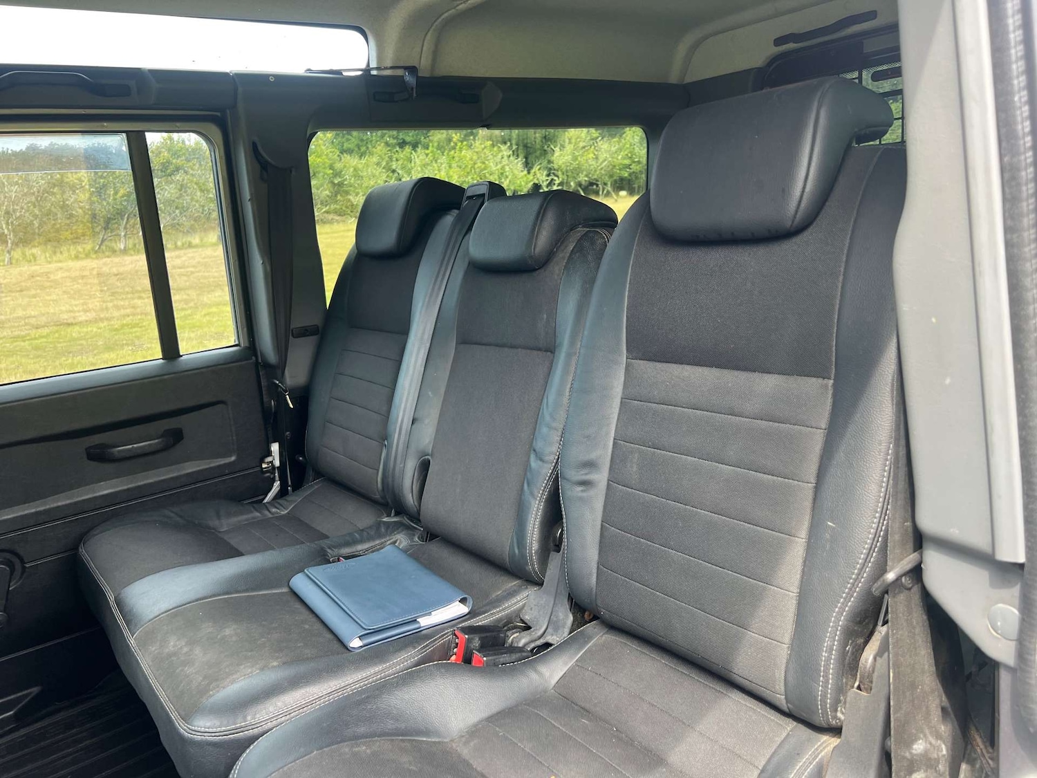 Used Land Rover Defender 110 2012 for sale - 76776953: Photo 24